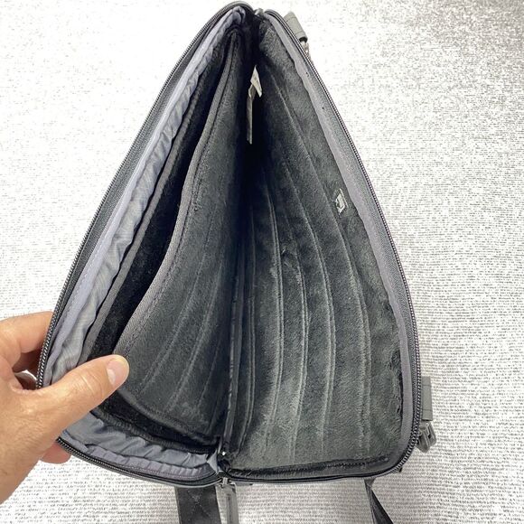 Ogio Newt 13" Slim Sleeve Messenger Bag - Static - Kindle Tablet iPAd - Picture 13 of 16